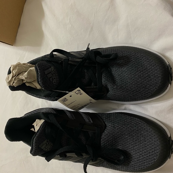 ADIDAS RAPIDARUN J (RUN BIG- Fits size 6-6.5) - Picture 4 of 6